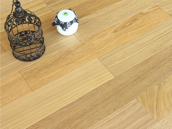 纖皮玉蕊本色實(shí)木平面地板